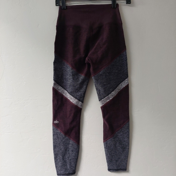 alo Yoga Maroon Gray Leggings Pants S Athleisure Workout Heathered Flexible - Picture 2 of 7